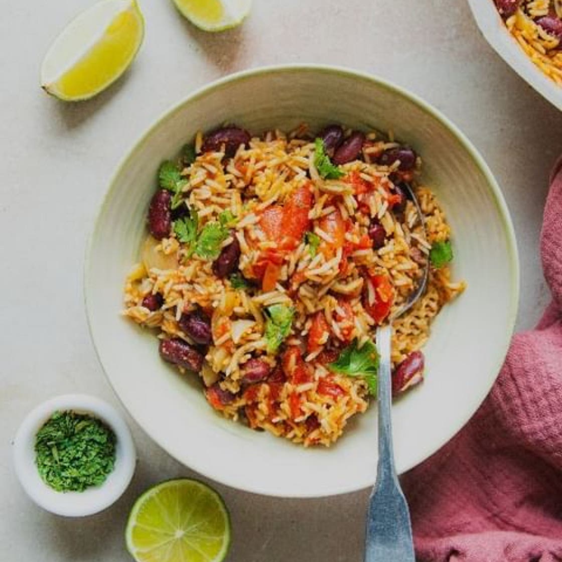 Riz épicé express aux haricots rouges et légumes de saison