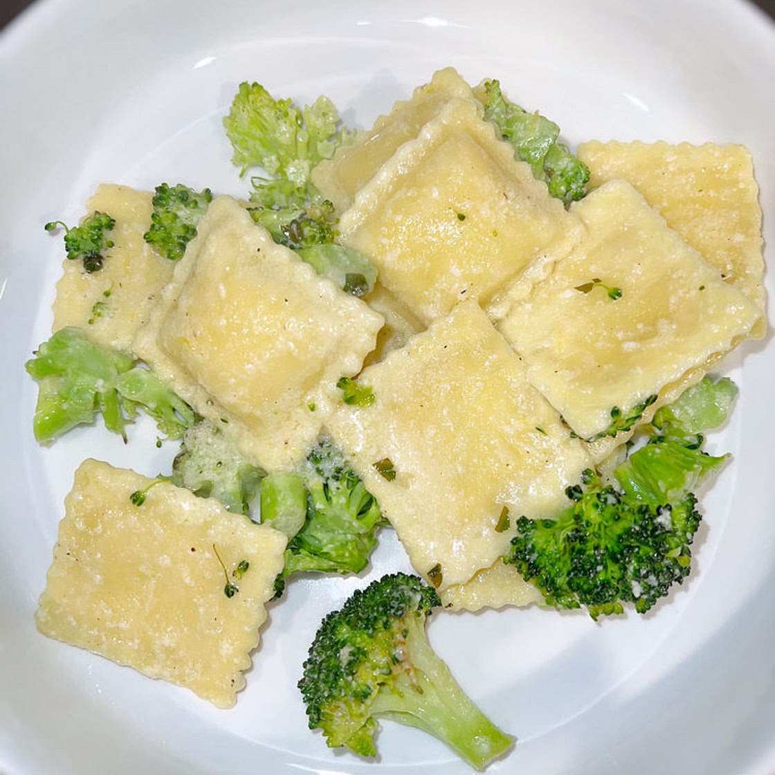 Cheesy Lemon Butter Ravioli