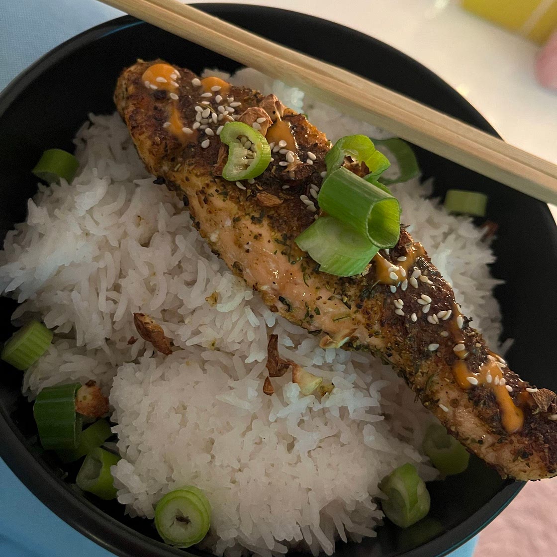 Yummi garlic salmon with rice