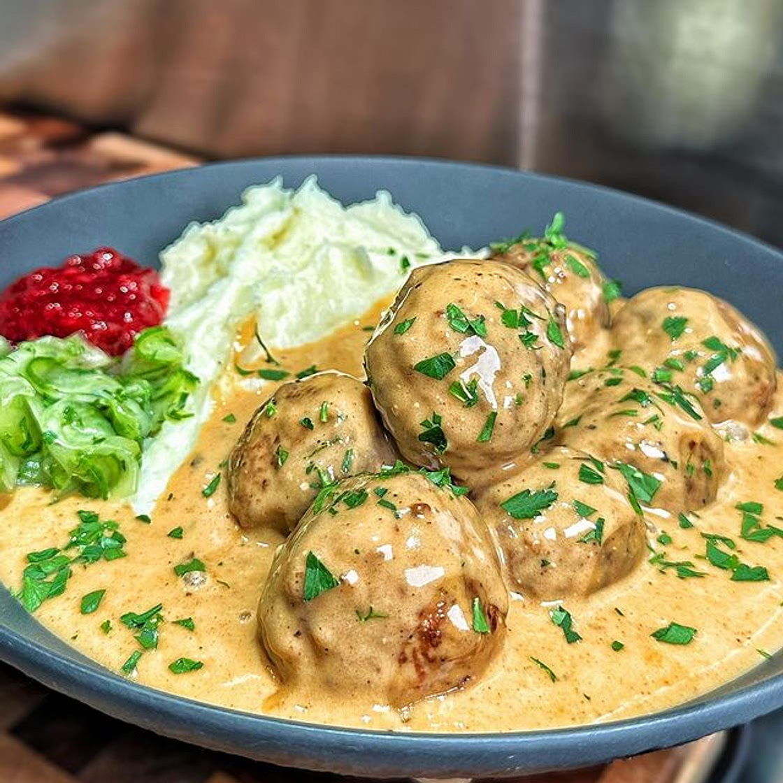 Home Cooking Sessions: Swedish Meatballs