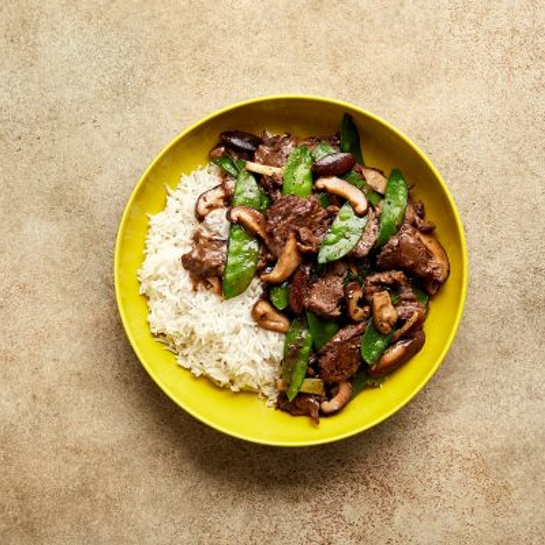 Stir-Fried Beef with Mushrooms and Snow Peas