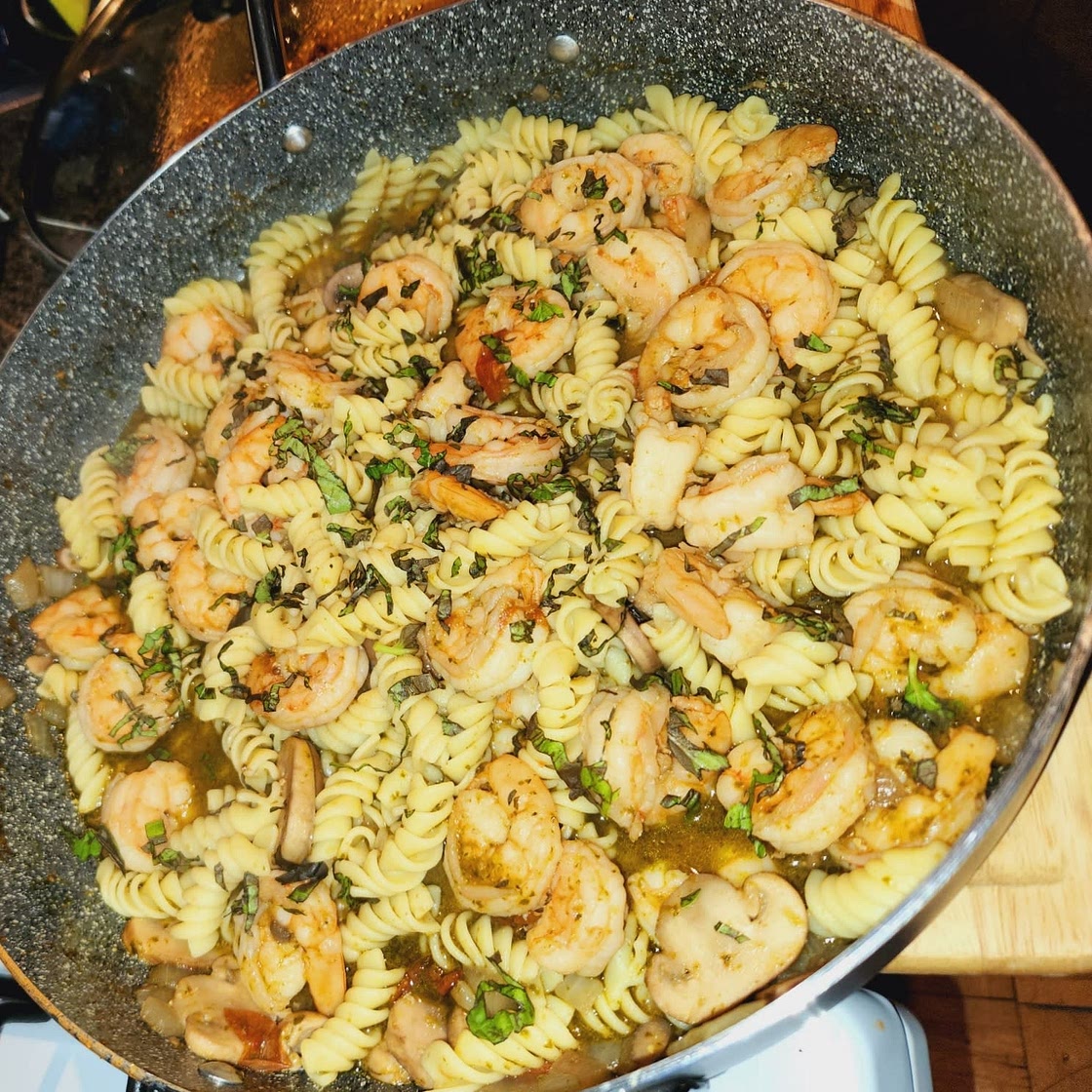 Pesto Shrimp Mushroom Pasta