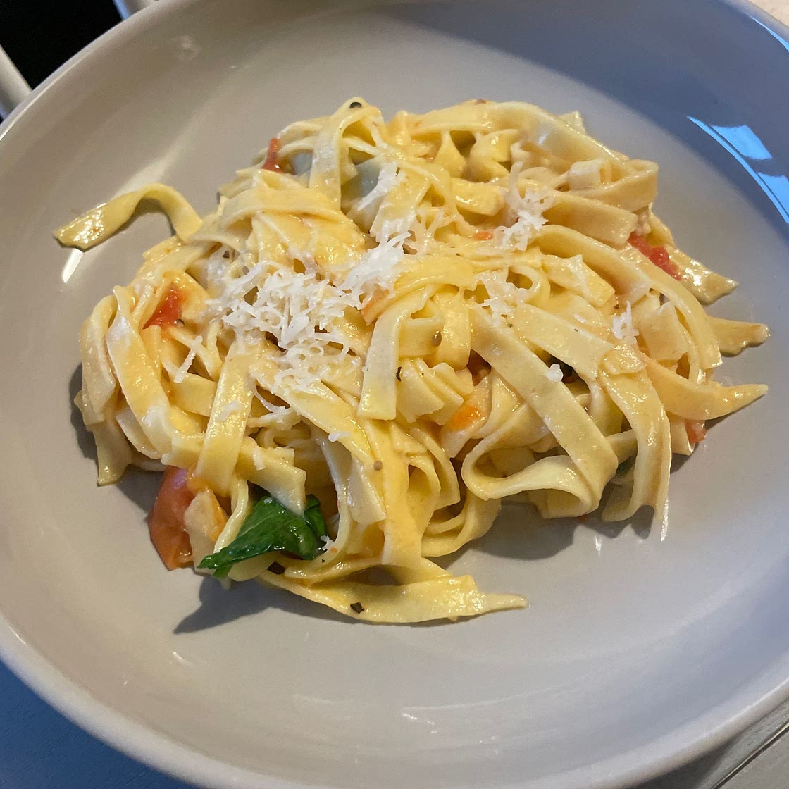 One-Pot Spaghetti With Cherry Tomatoes and Kale