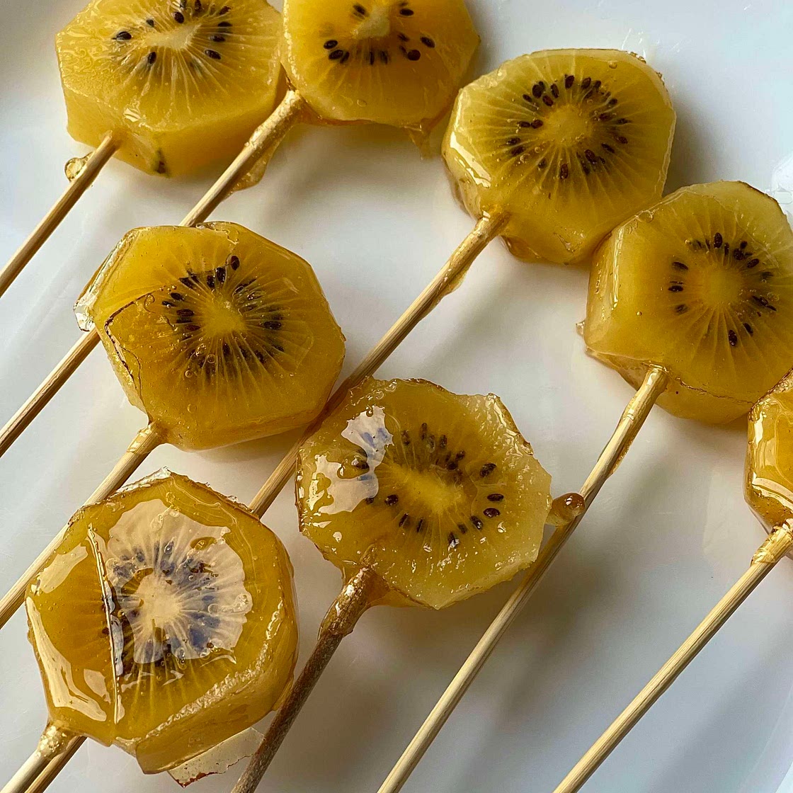 Gold Kiwi Tanghulu 