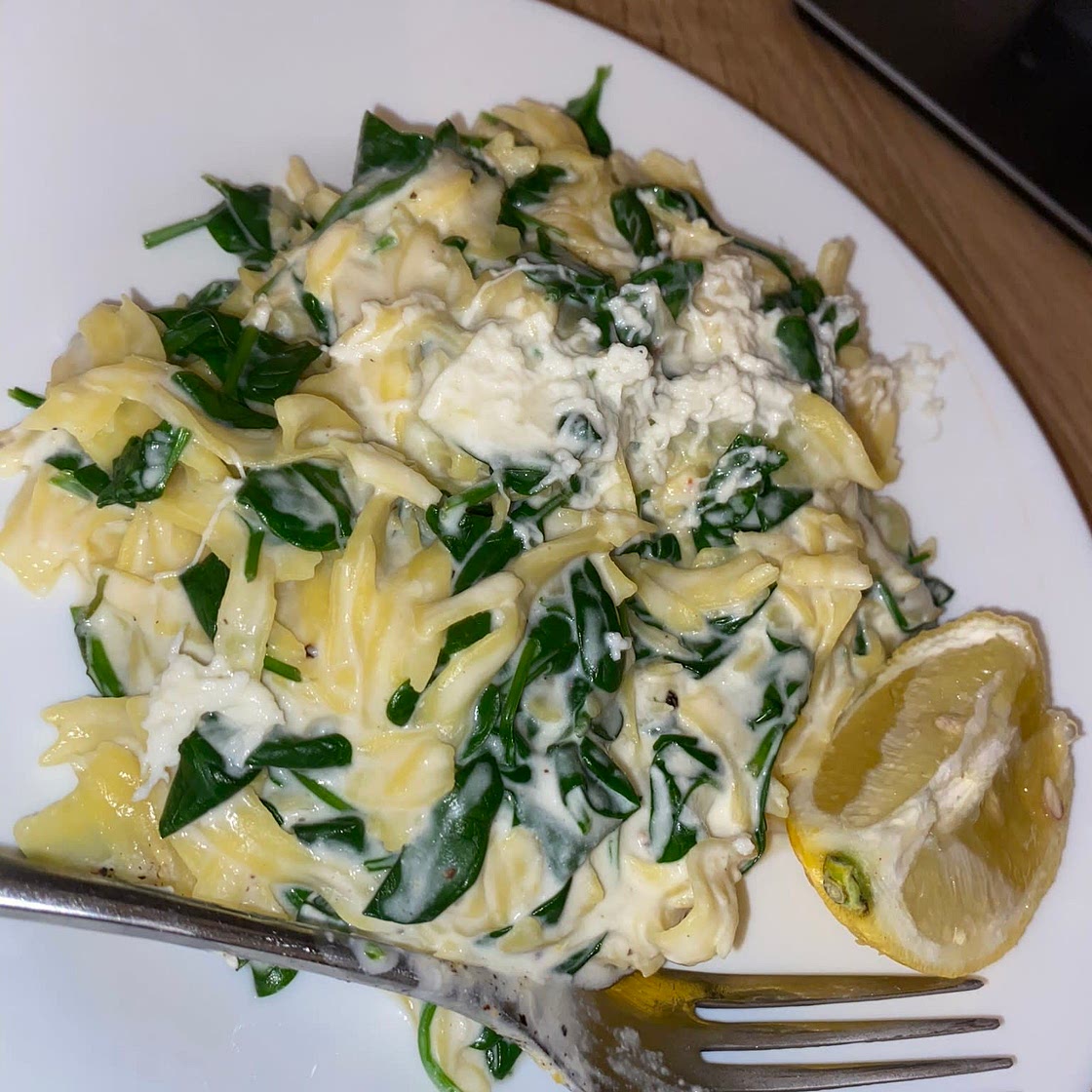 Lemon spinach pasta