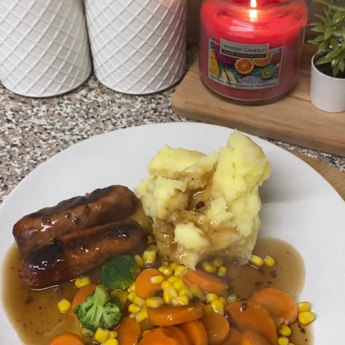 Simple Sausage & Mash 🧡