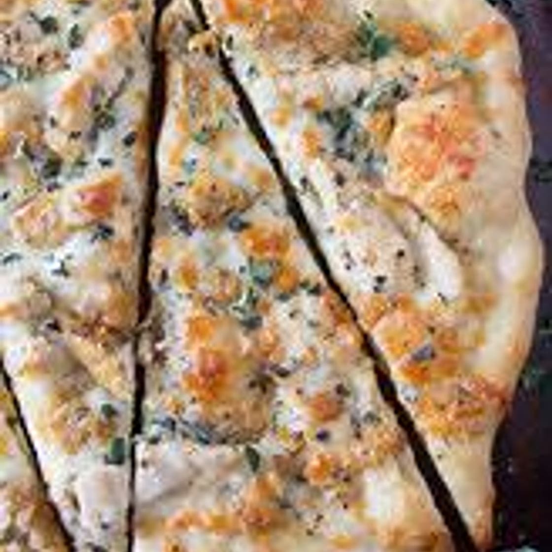 Garlic Chicken Pizza