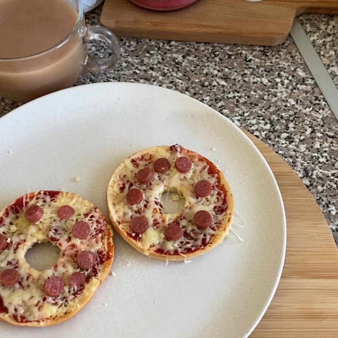 Pizza Bagel Thins 