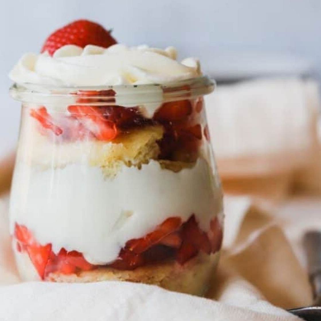Easy Strawberry Shortcake Trifles Recipe