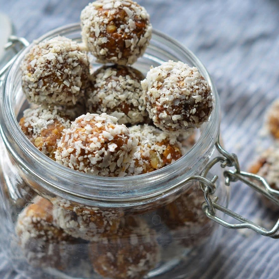 No-Bake Oat & Nut Energy Bites