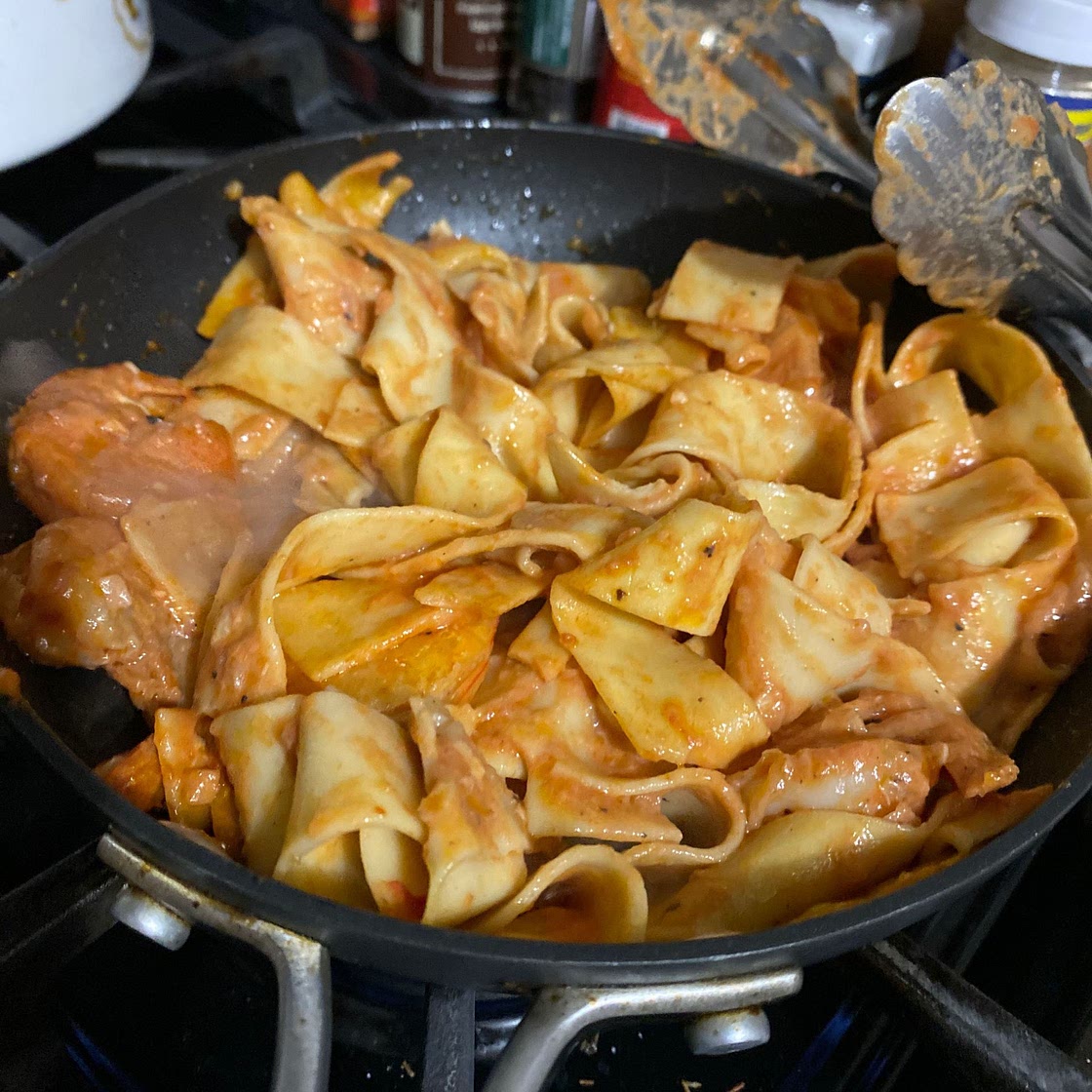 Creamy Scampi and Tomato Pasta 🦐