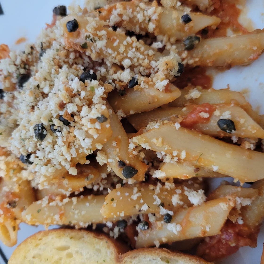 Penne with tomatoes