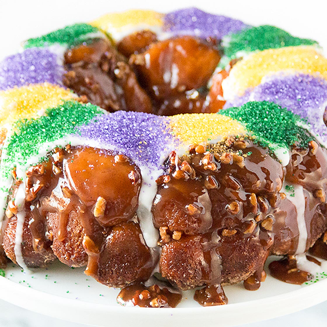 PECAN PRALINE KING CAKE MONKEY BREAD
