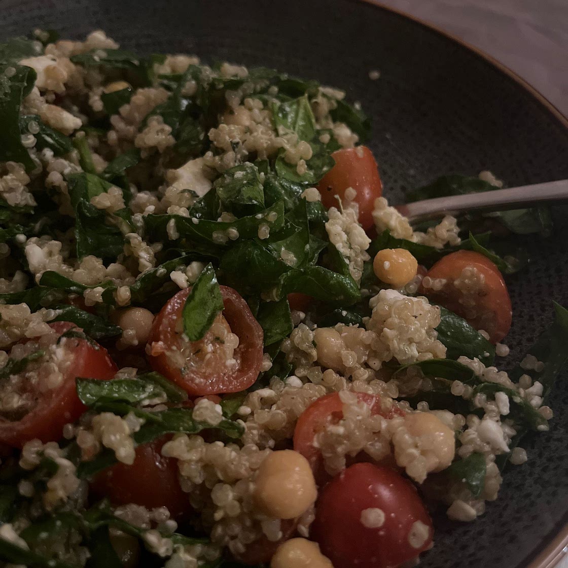Spinach Chickpea and Quinoa Salad