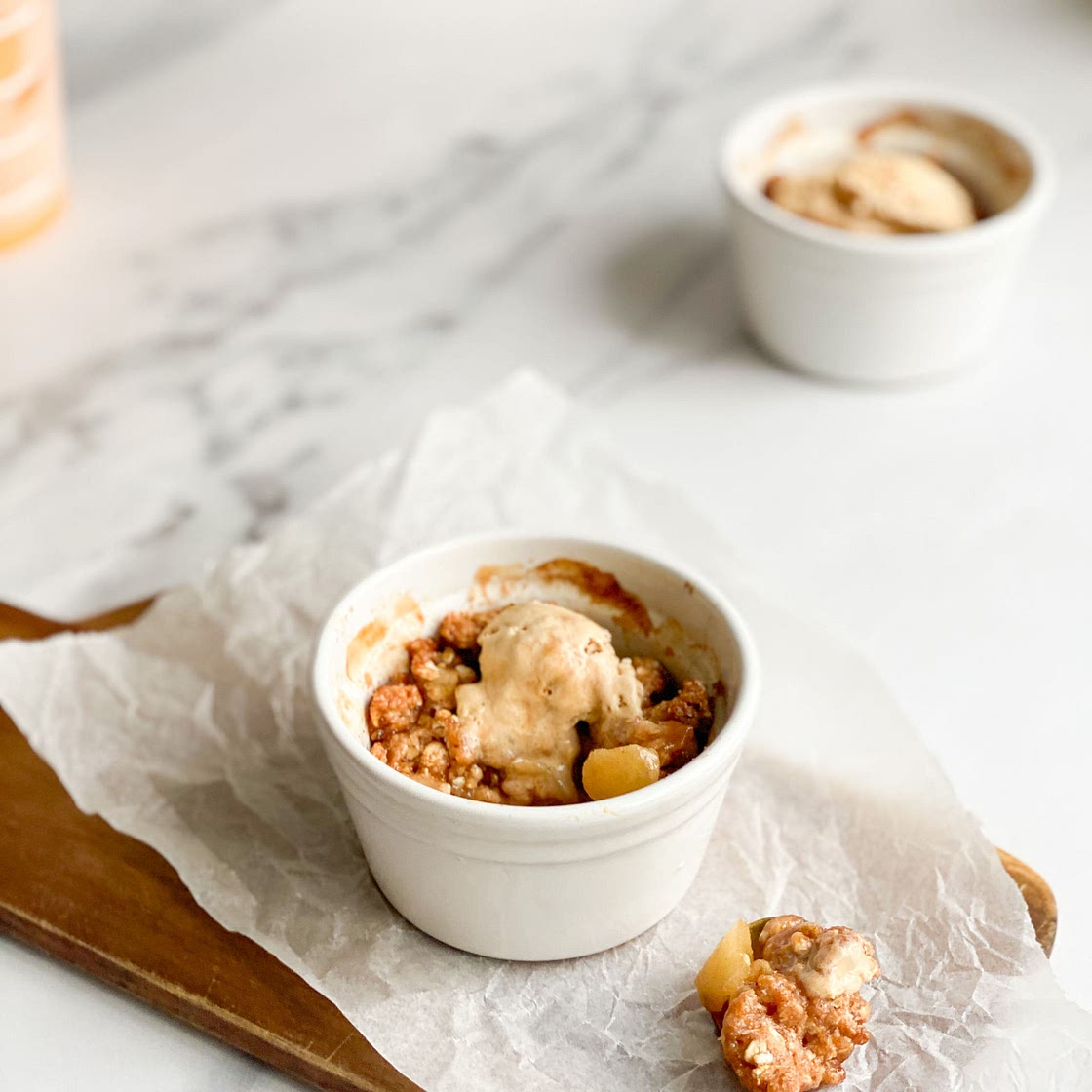 100 Calorie Apple Crumble for One