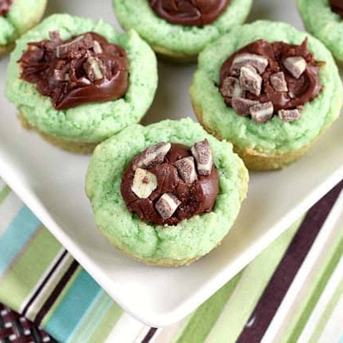 MINT COOKIE FUDGE CUPS