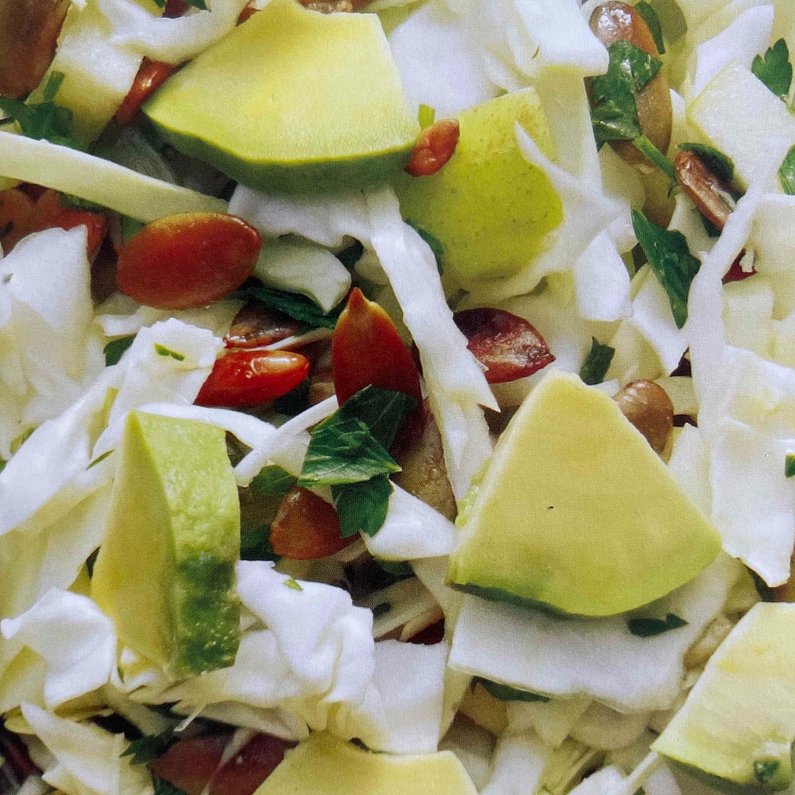 Cabbage salad with apple 