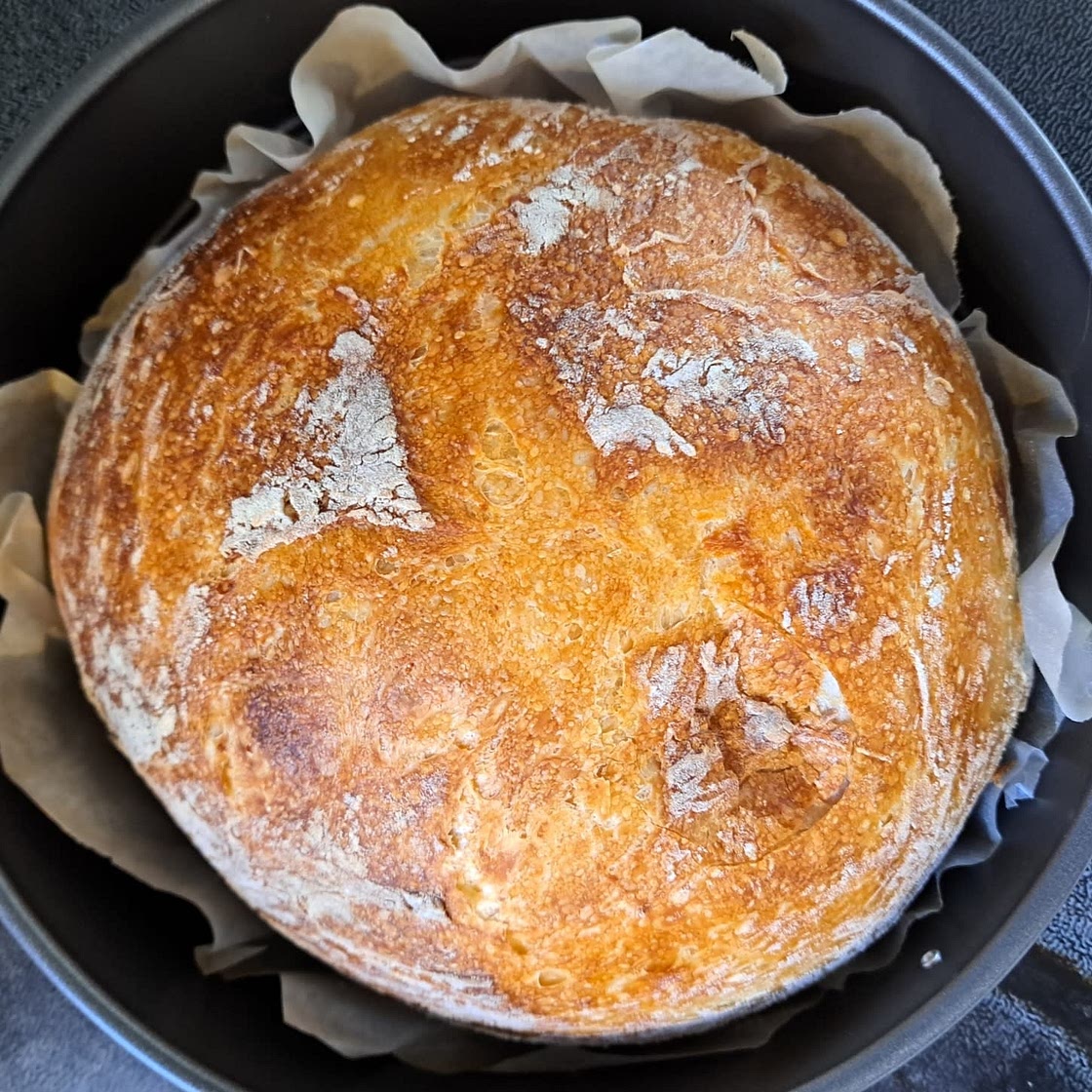 4 Ingredient Easy Artisan Bread