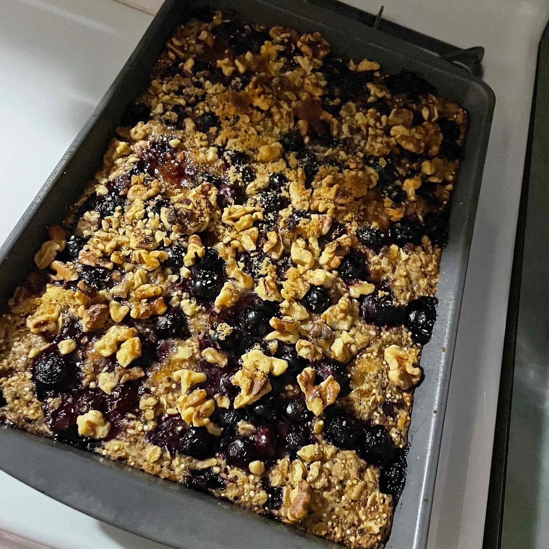 Banana-Blueberry Oat Quinoa Cake
