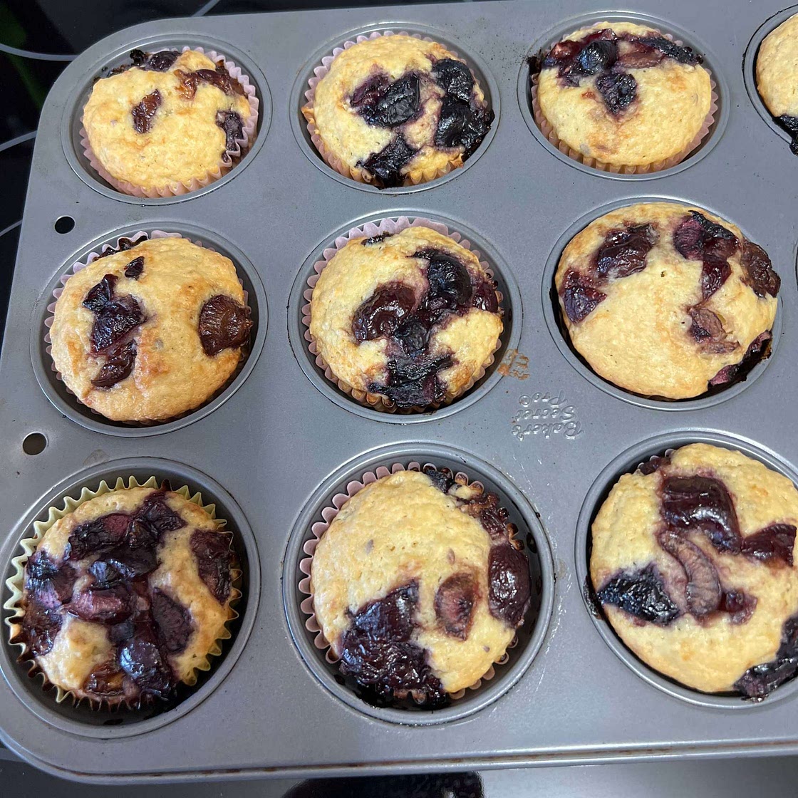 Fluffy Cherry Oatmeal Breakfast Muffins