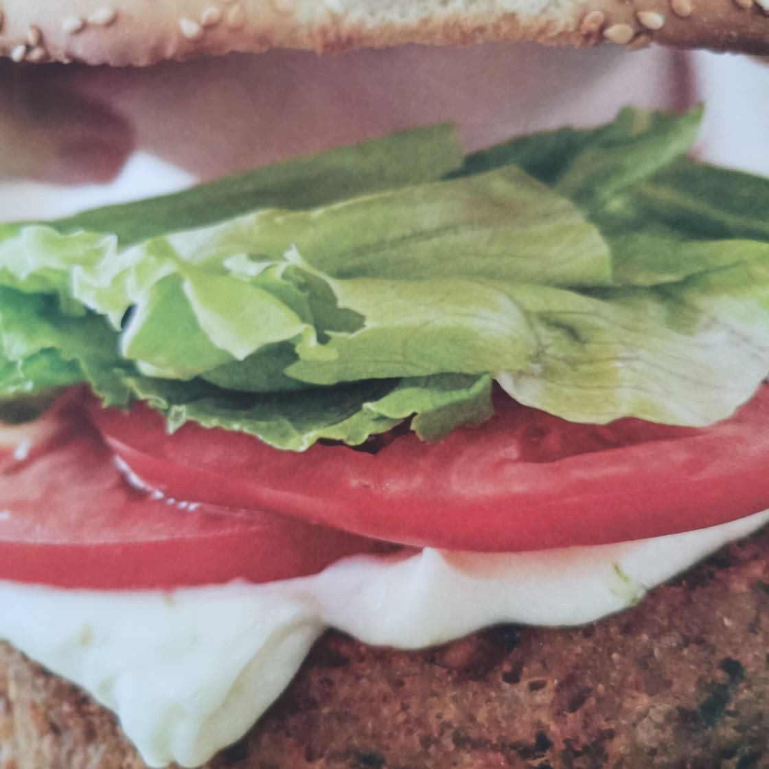 Burger saucisse et mayo epicee