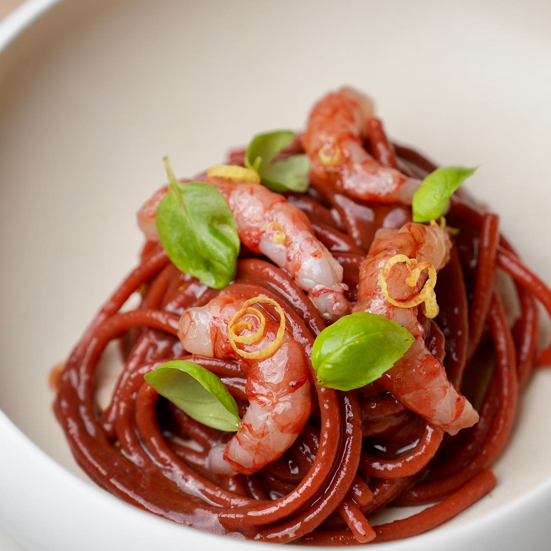 Beetroot, ginger and red prawns spaghetti