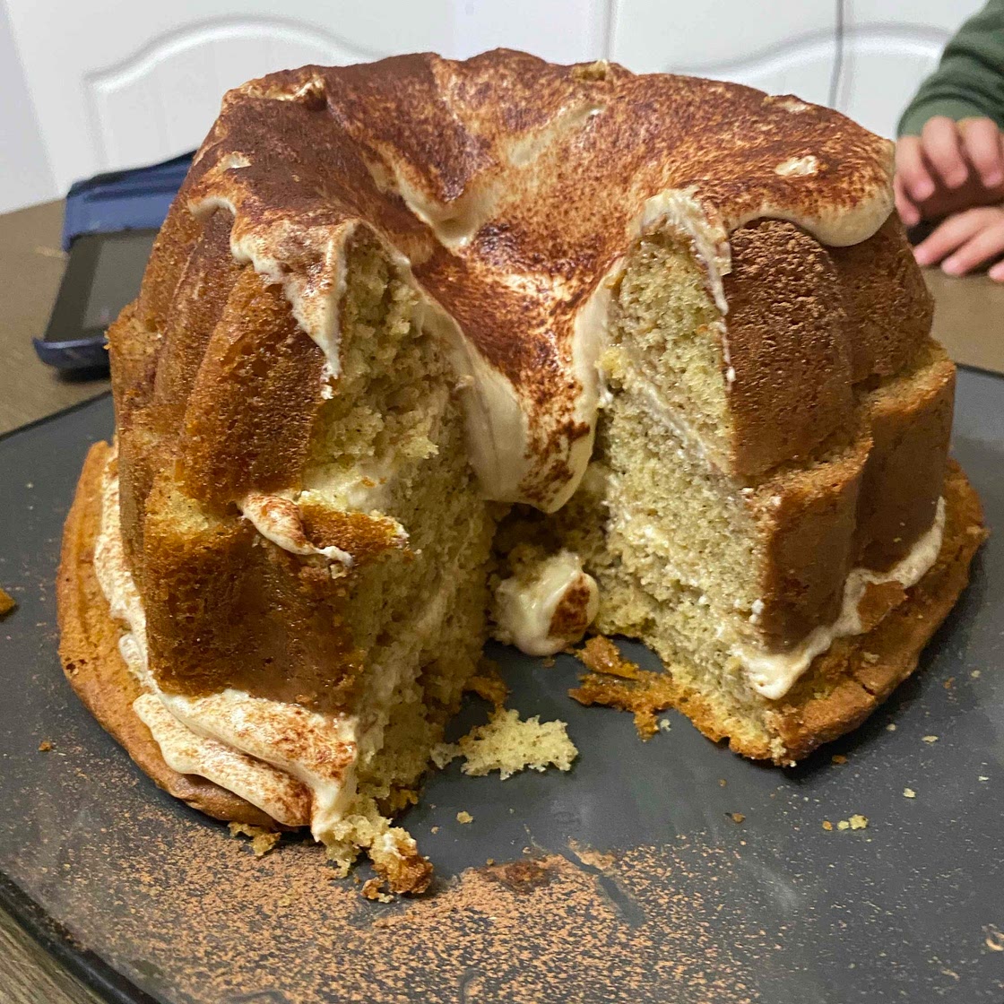 Tiramisu cake
