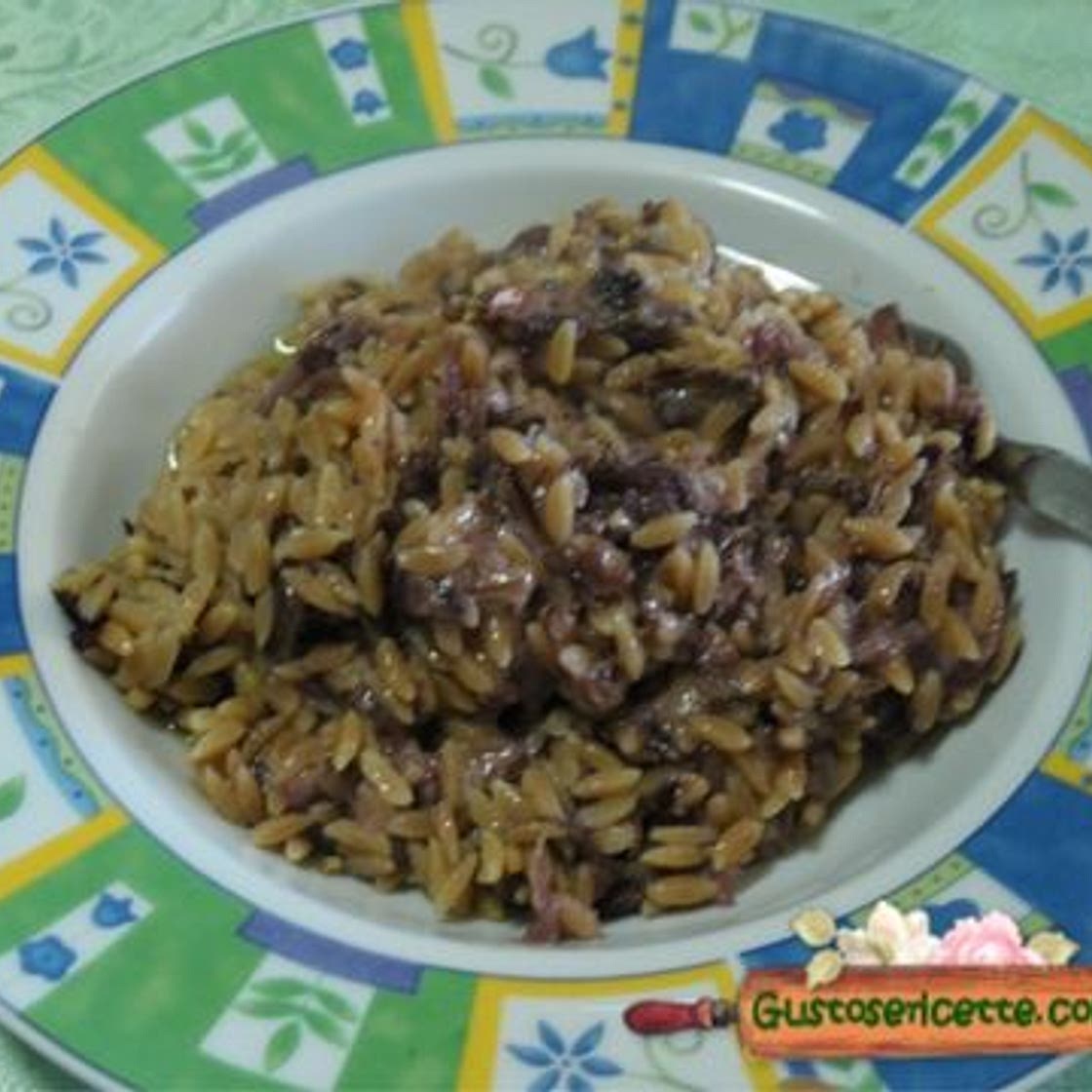 Risoni di ceci radicchio e pecorino - Gustose ricette di cucina