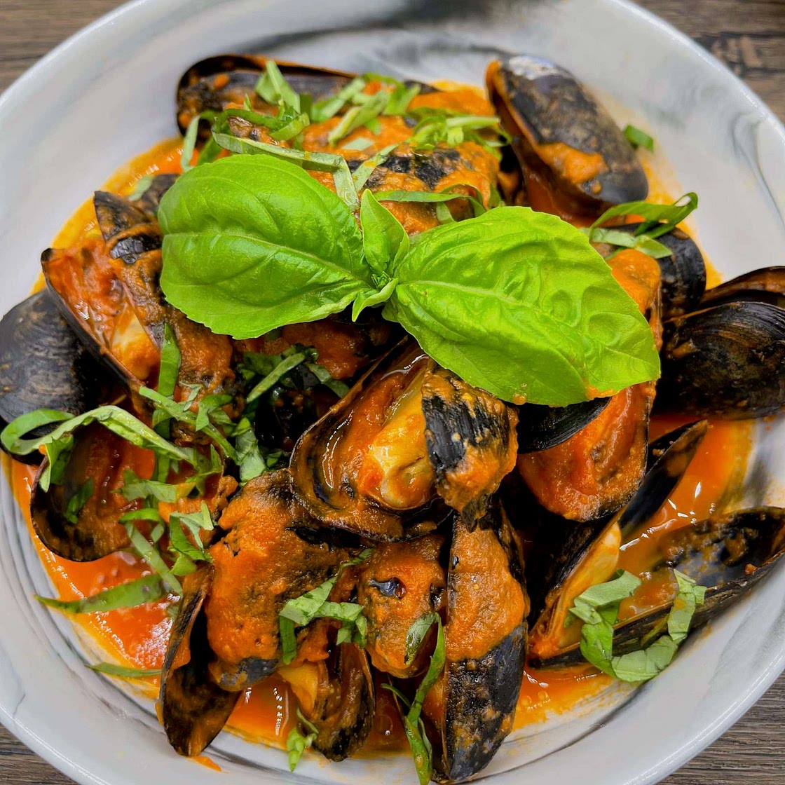 Mussels in Arrabbiata Sauce 