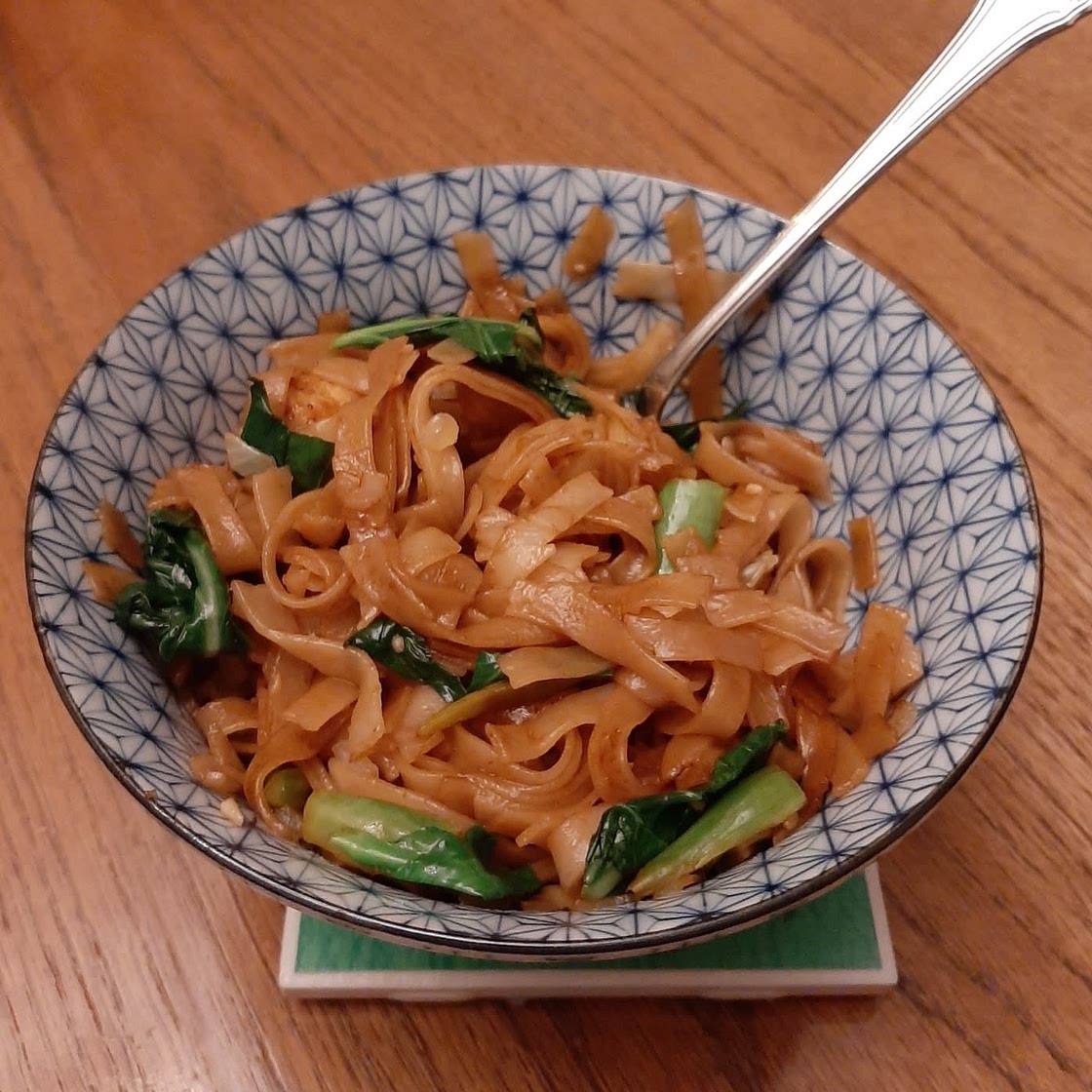 Pad See Ew - Thai Stir Fried Noodles