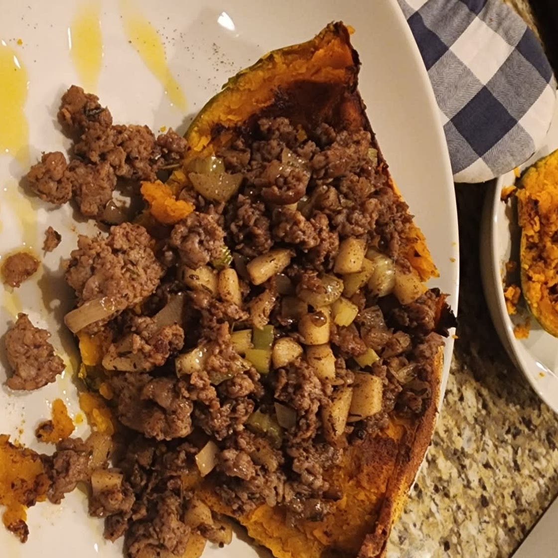 Stuffed Acorn Squash (Paleo, Whole30, AIP)
