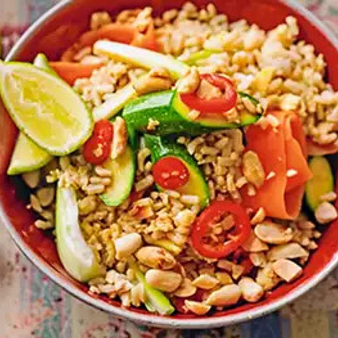 Vegetable, chilli & peanut fried rice
