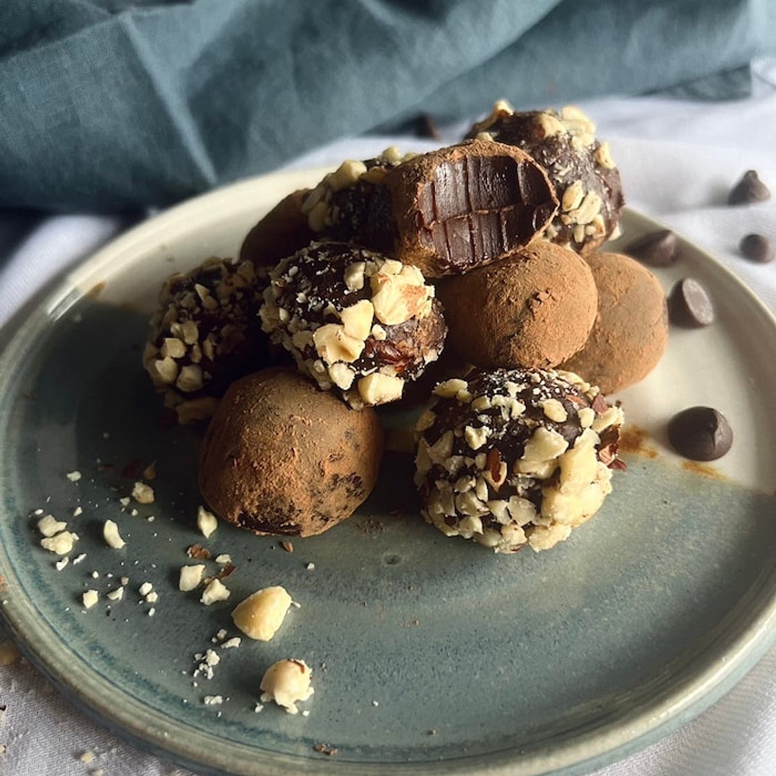 2-Ingredient Vegan Truffles