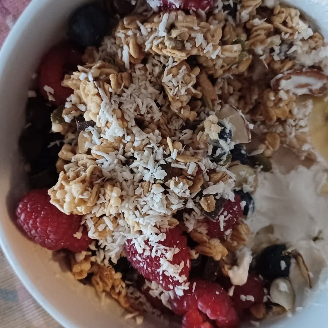 Banana Split Breakfast Bar