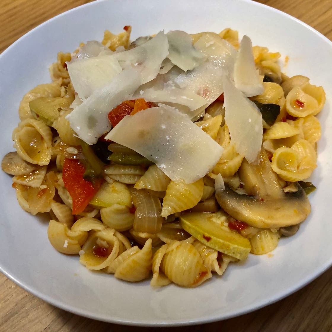 70. Roasted Capsicum and Vegetable Pasta