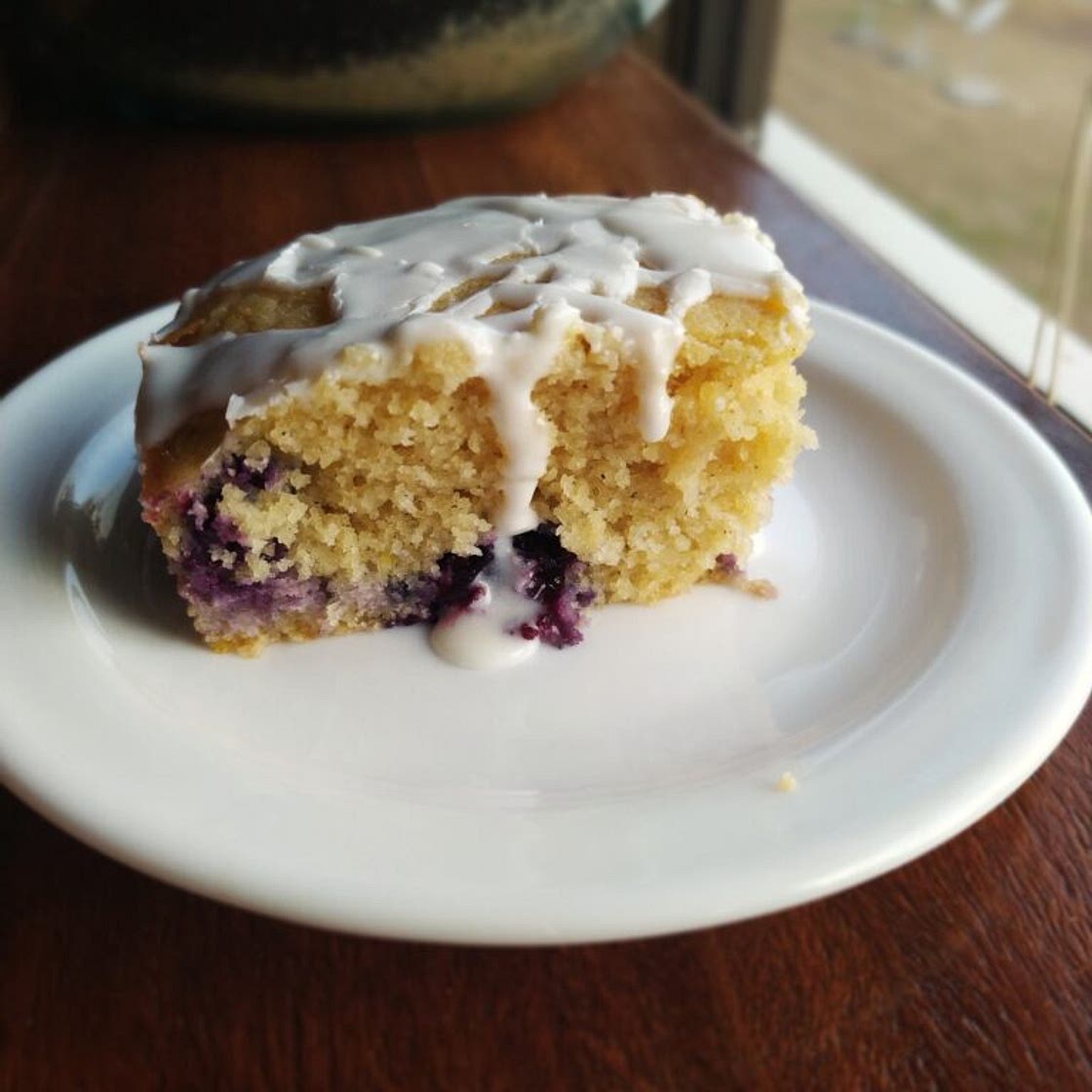 Torta rústica de lima y arándanos azules