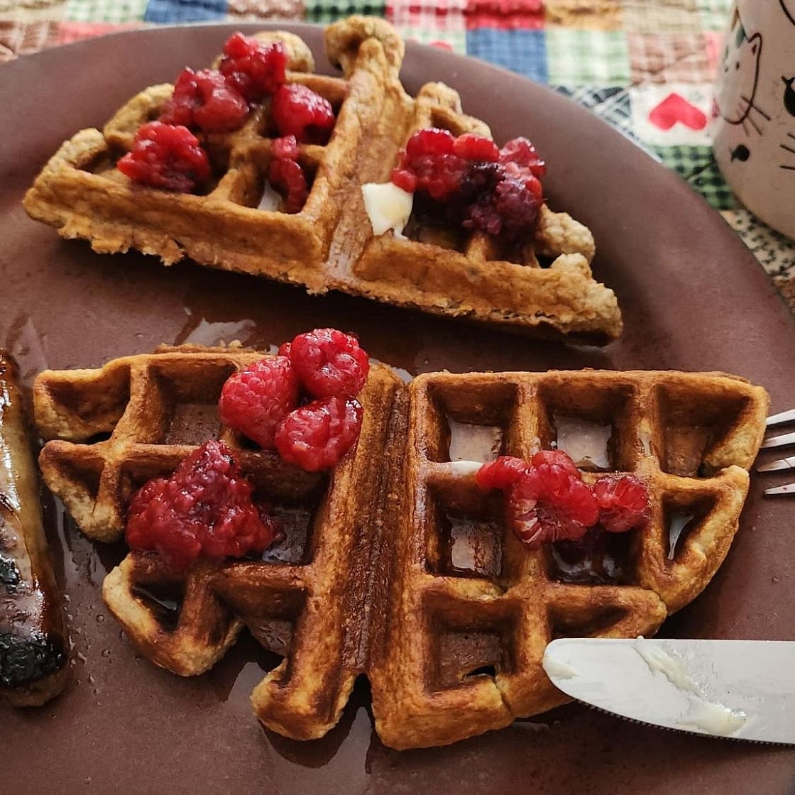 Easy healthy banana oat waffles