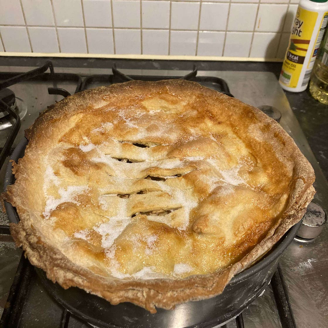 Homemade apple pie