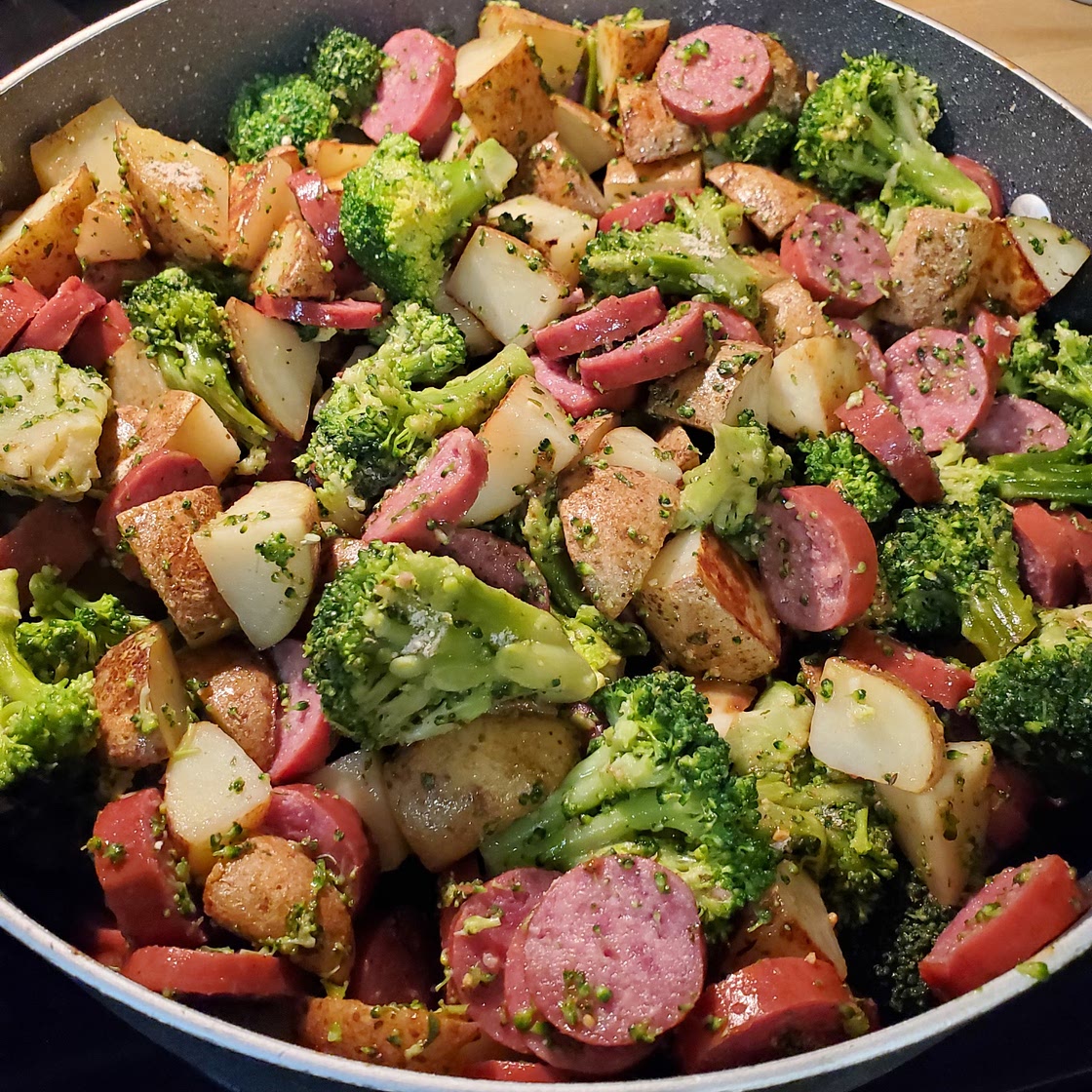 Garlic Potatoes and Sausage