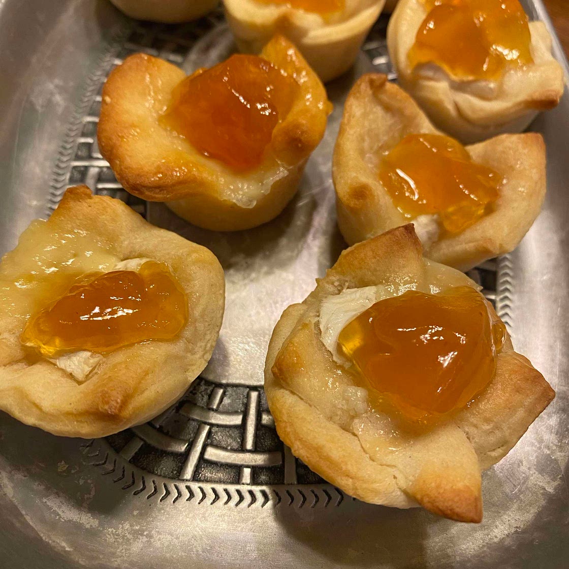 3-Ingredient Apricot Brie Bites