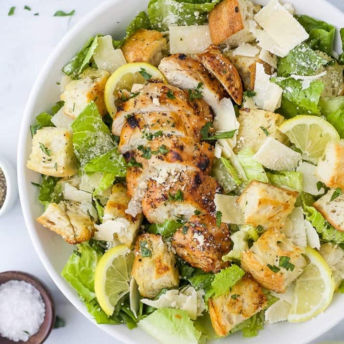 Caesar salad with grilled chicken