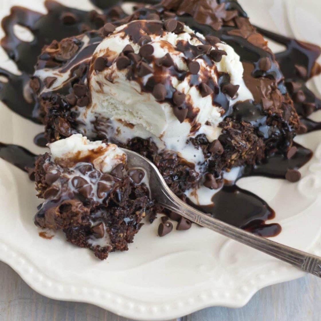 Crock Pot Peanut Butter Caramel Brownies