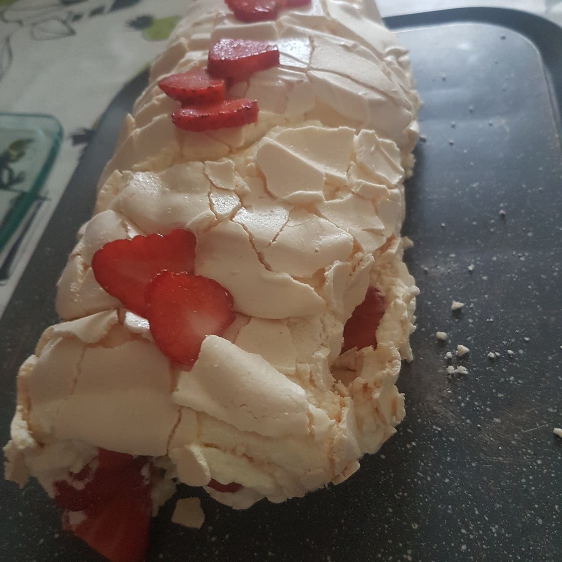 Meringue Roulade