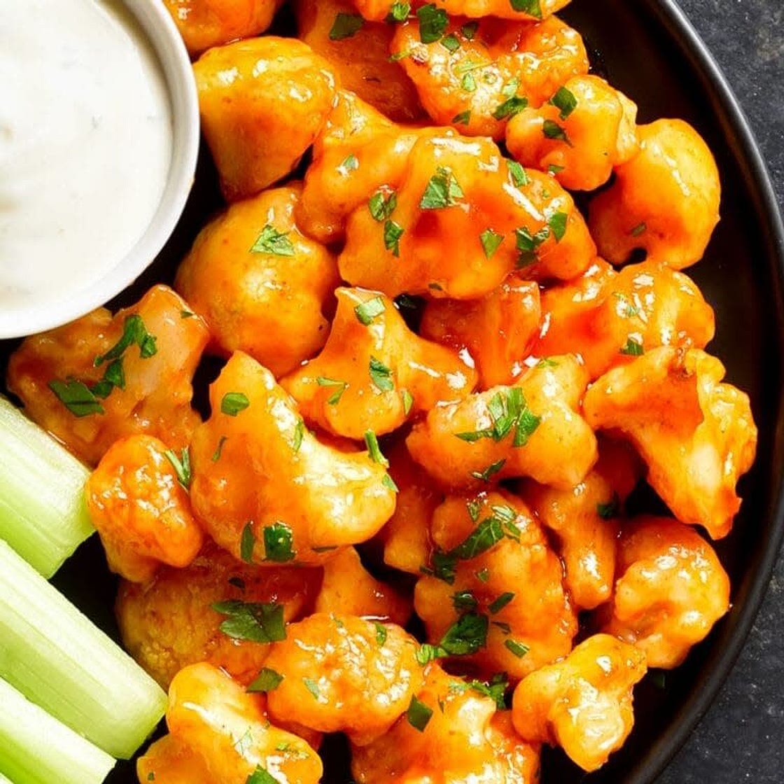 Air fryer buffalo cauliflower bites