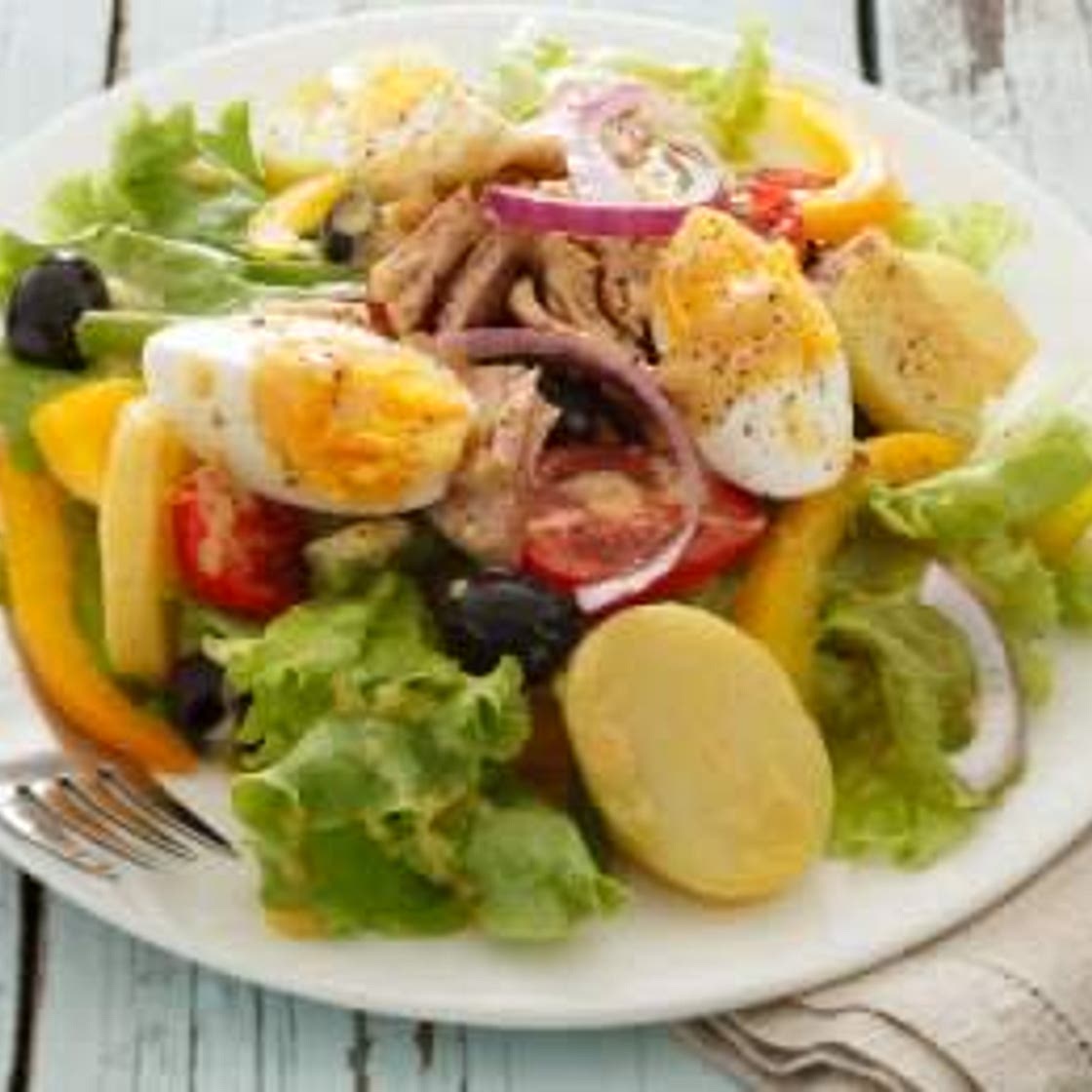 TUNA NICOISE SALAD