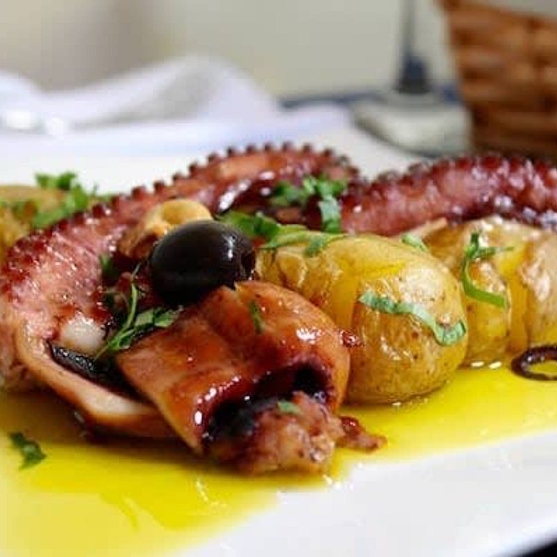 Roasted octopus with potatoes