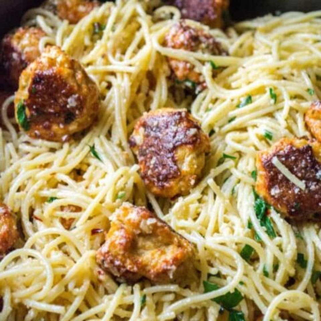 Parmesan Garlic Spaghetti Recipe with Chicken Meatballs