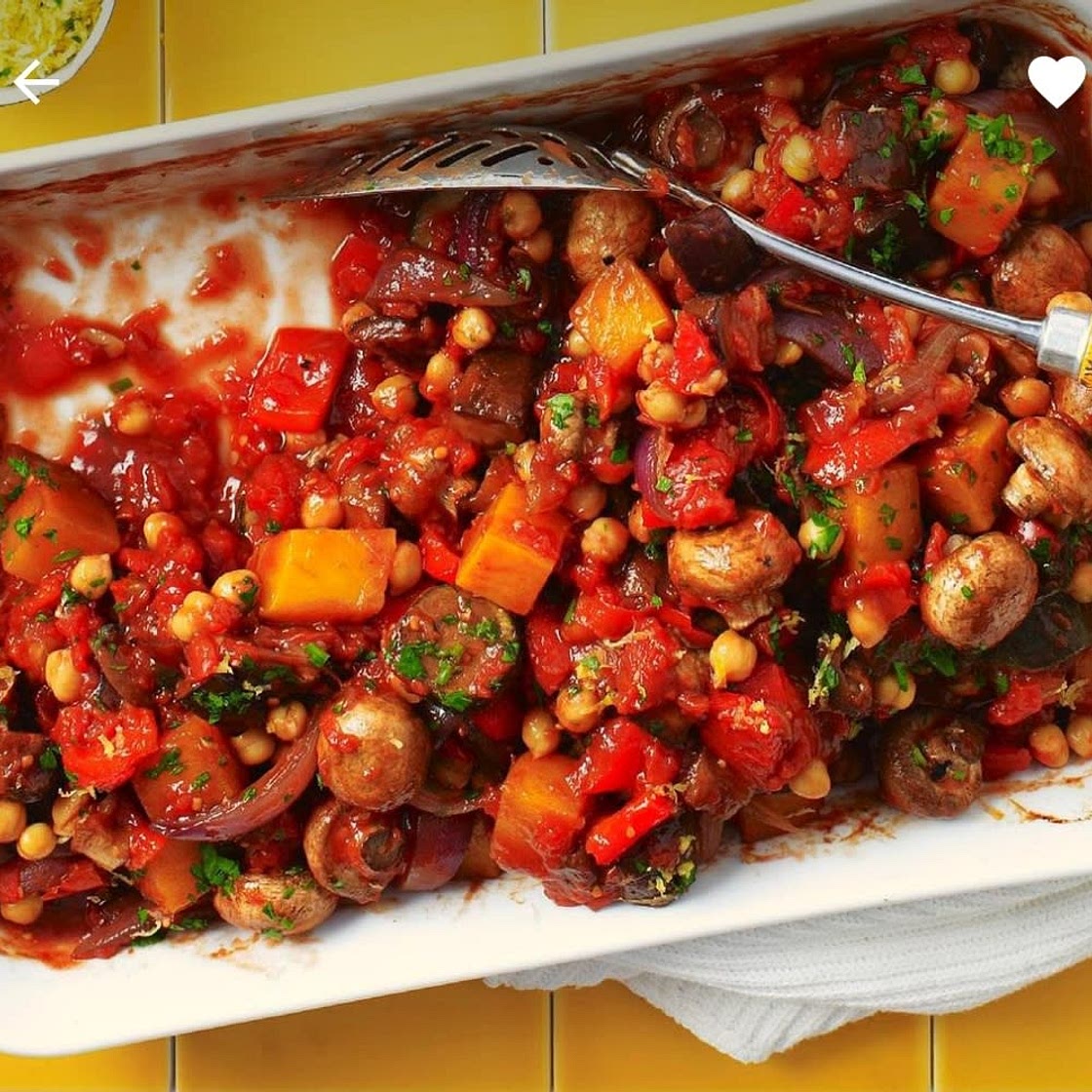 Balsamrostad ratatouille med kikärtor