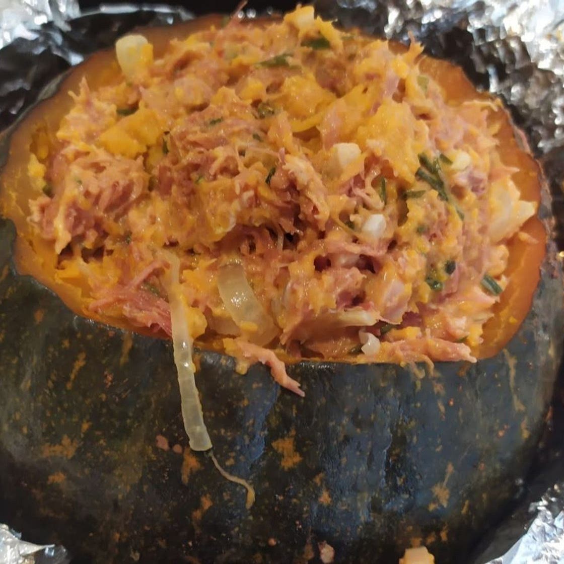Kabocha squash with shredded meat