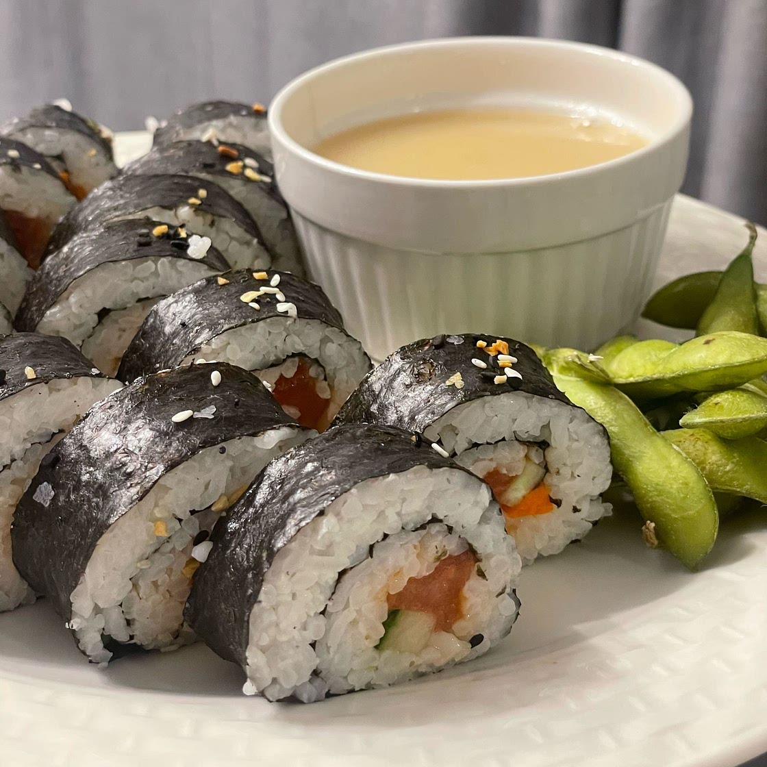 Easy Vegan Sushi with Tomato Spicy Tuna